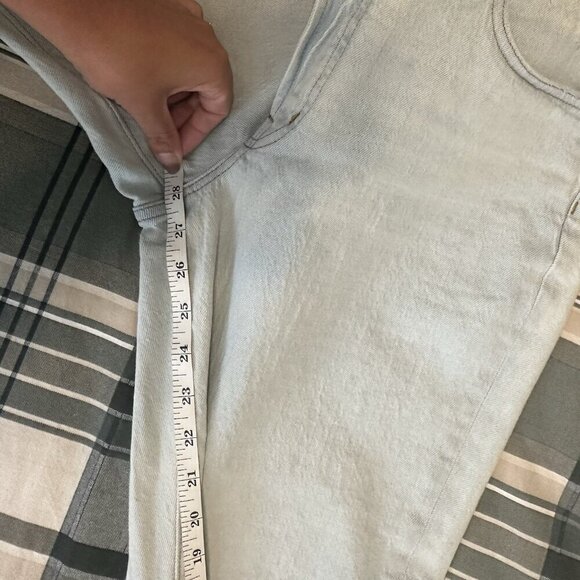 Madewell The Mid-Rise Perfect Vintage Jeans in Light Wash Sz 30 Classic - Picture 12 of 12
